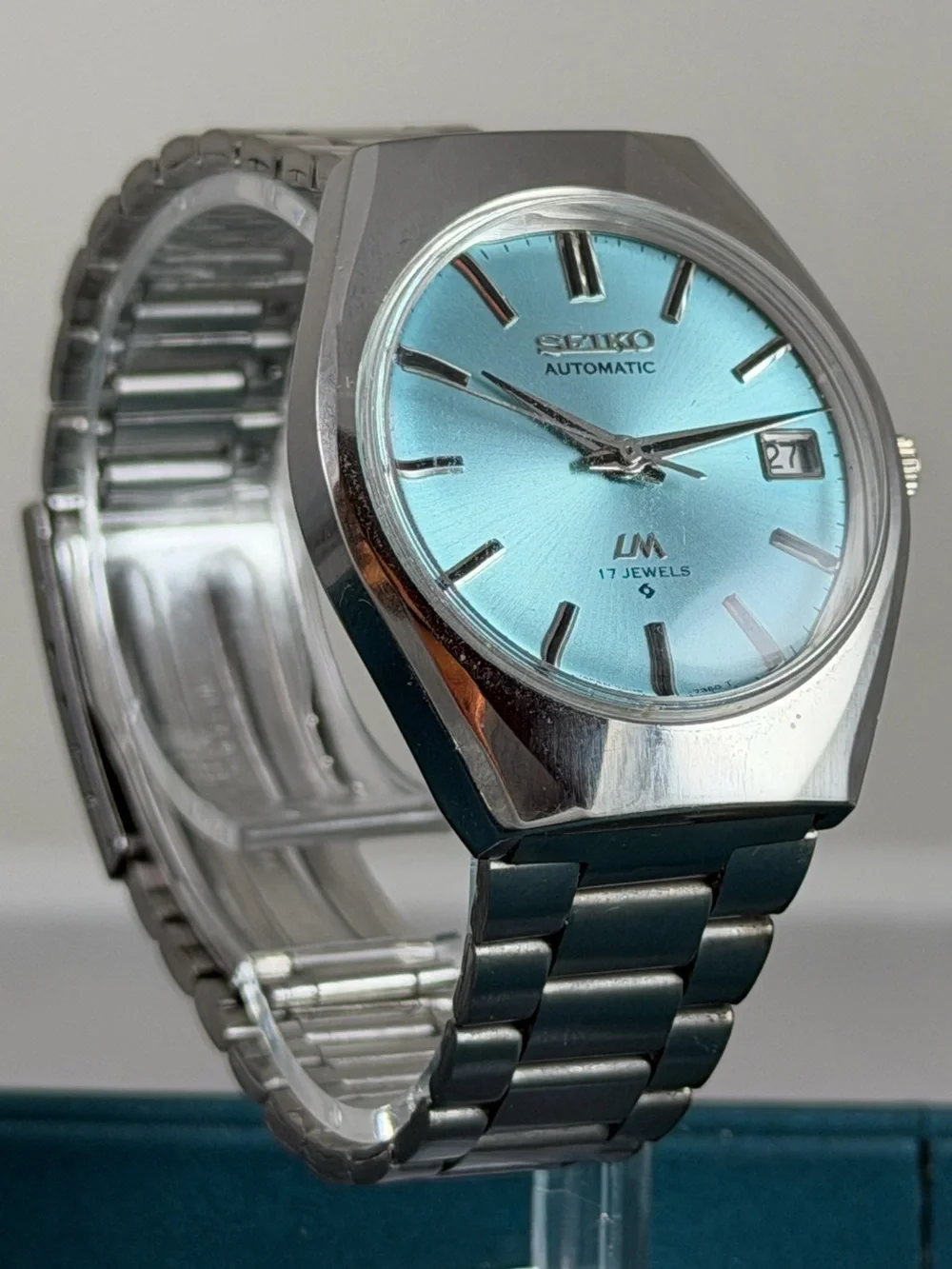 Vintage Seiko Automatic Men’s Watch Light Blue Dial Running